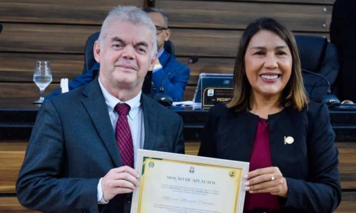 Câmara de Macapá homenageia juiz Marconi Pimenta por ações sociais