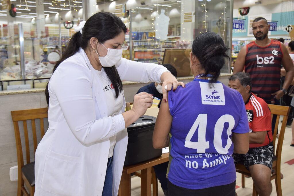 Vacinação contra a gripe chega aos supermercados de Santana