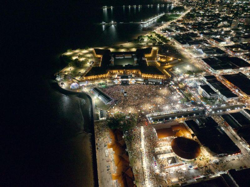 Amapá celebra a chegada de 2025 com show de 15 minutos fogos silenciosos