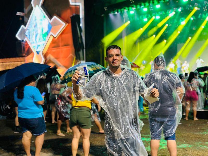 Chuva não para a festa: empreendedorismo e criatividade marcam o Réveillon do Amapá