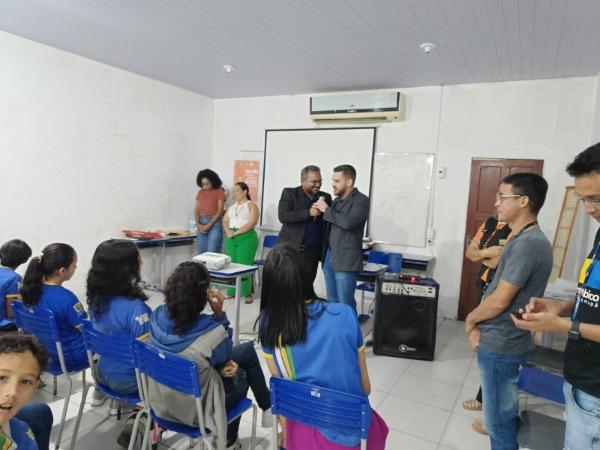 Escola de Laranjal do Jari recebe palestra sobre direitos da criança e do adolescente