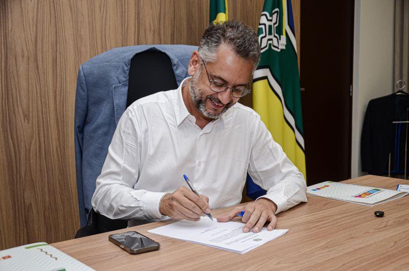 Governo do Amapá anuncia concurso público para a saúde e revisão de plantões