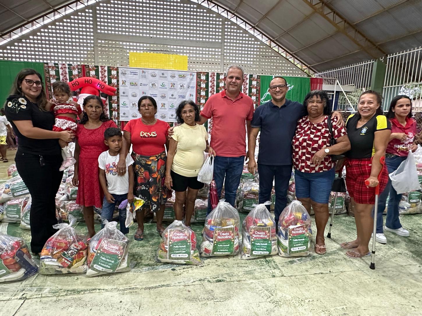 Prefeitura de Tartarugalzinho realiza entrega de 2.000 cestas natalinas para famílias cadastradas no CadÚnico