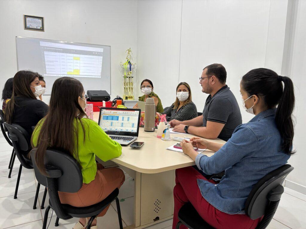 Santana avança na saúde infantil com discussão sobre o Teste do Pezinho