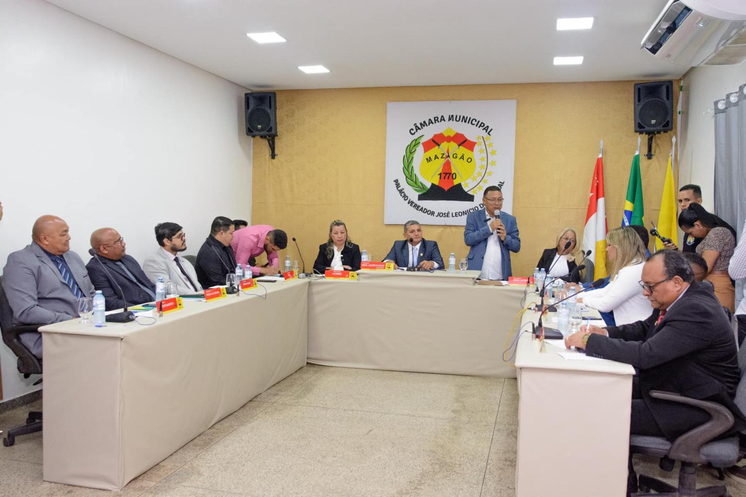 Chico Nó participa de sessão solene e reforça diálogo com Câmara de Mazagão