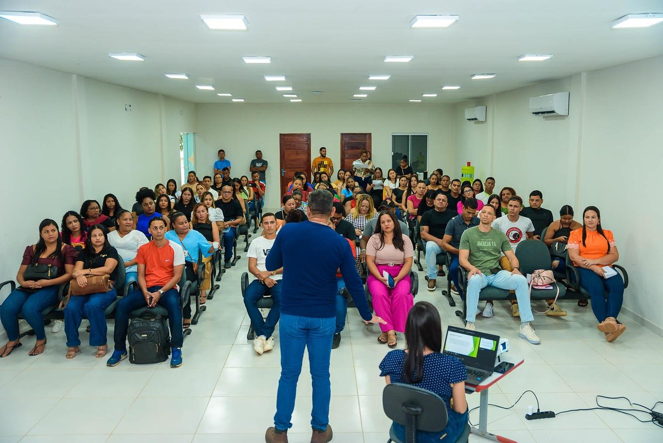 Mazagão promove formação continuada para educadores da educação integral