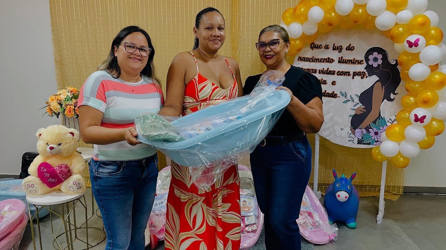 Prefeitura de Mazagão acolhe novas mães com entrega de kits bebê