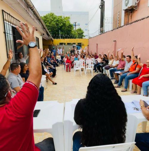 Ato em frente à Prefeitura de Macapá exige valorização da saúde e fim do assédio