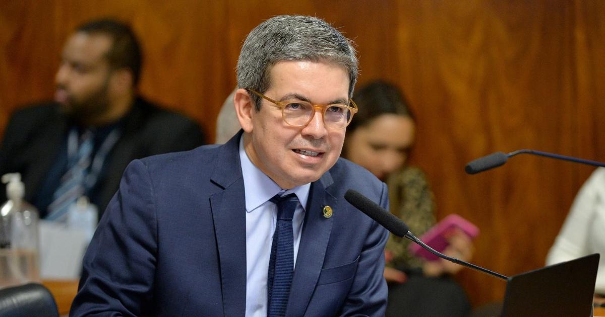 Randolfe confirma exercício da Petrobras na Margem Equatorial para 24 de agosto