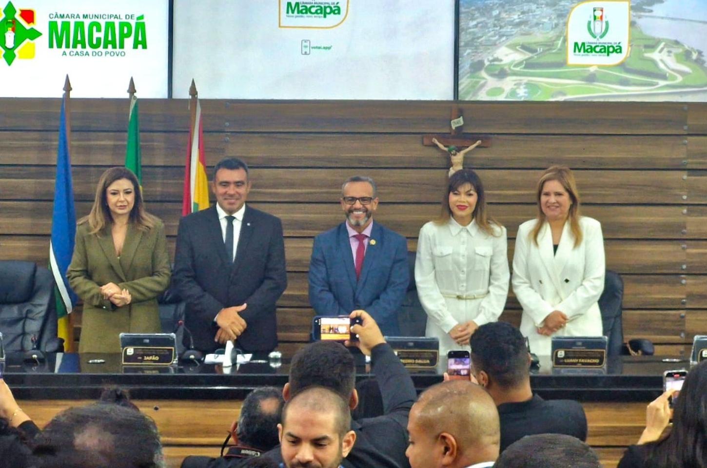 Alexandre Azevedo tenta barrar mulheres na Câmara de Macapá