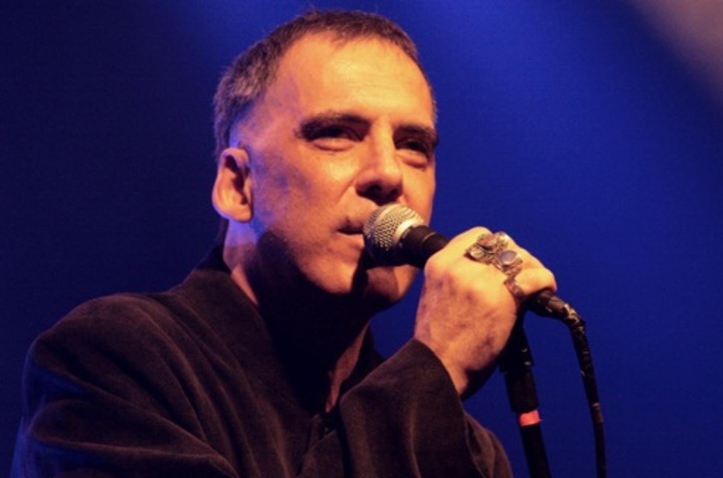 Arnaldo Antunes encerra Folia Literária 2025 com poesia e música no Amapá