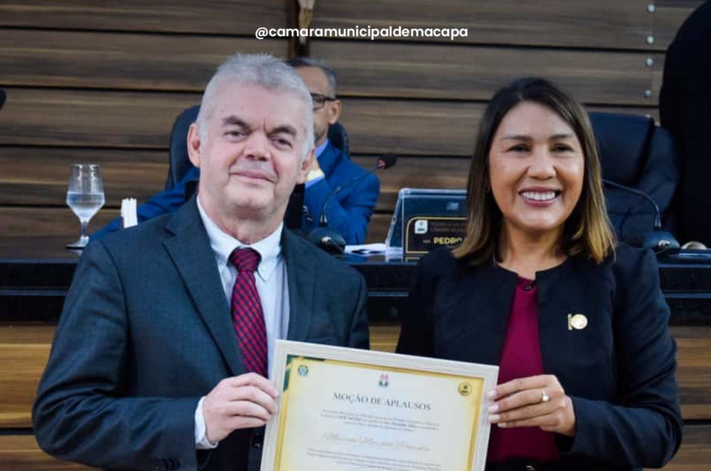 Câmara de Macapá homenageia juiz Marconi Pimenta por ações sociais
