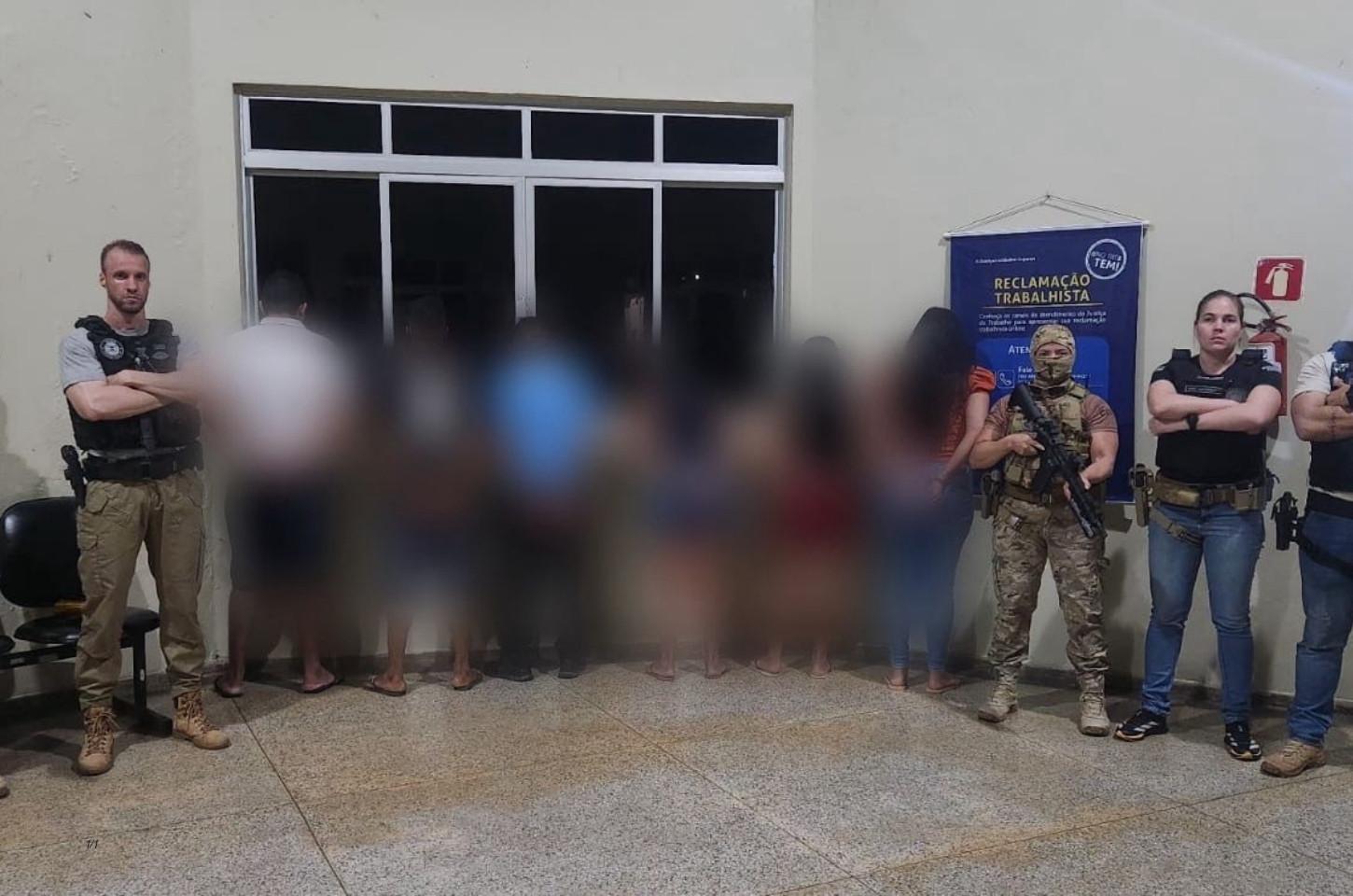 Polícia Civil prende 8 pessoas em operação contra facção em Mazagão