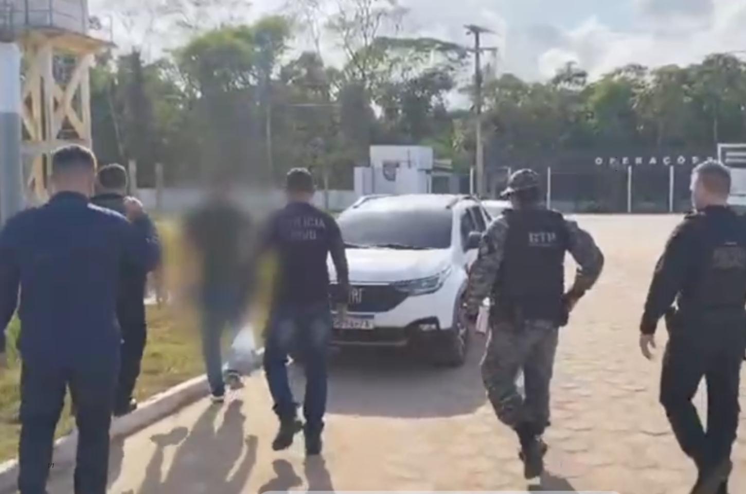 Vídeo mostra flagrante de servidor preso com drogas no Iapen em Macapá