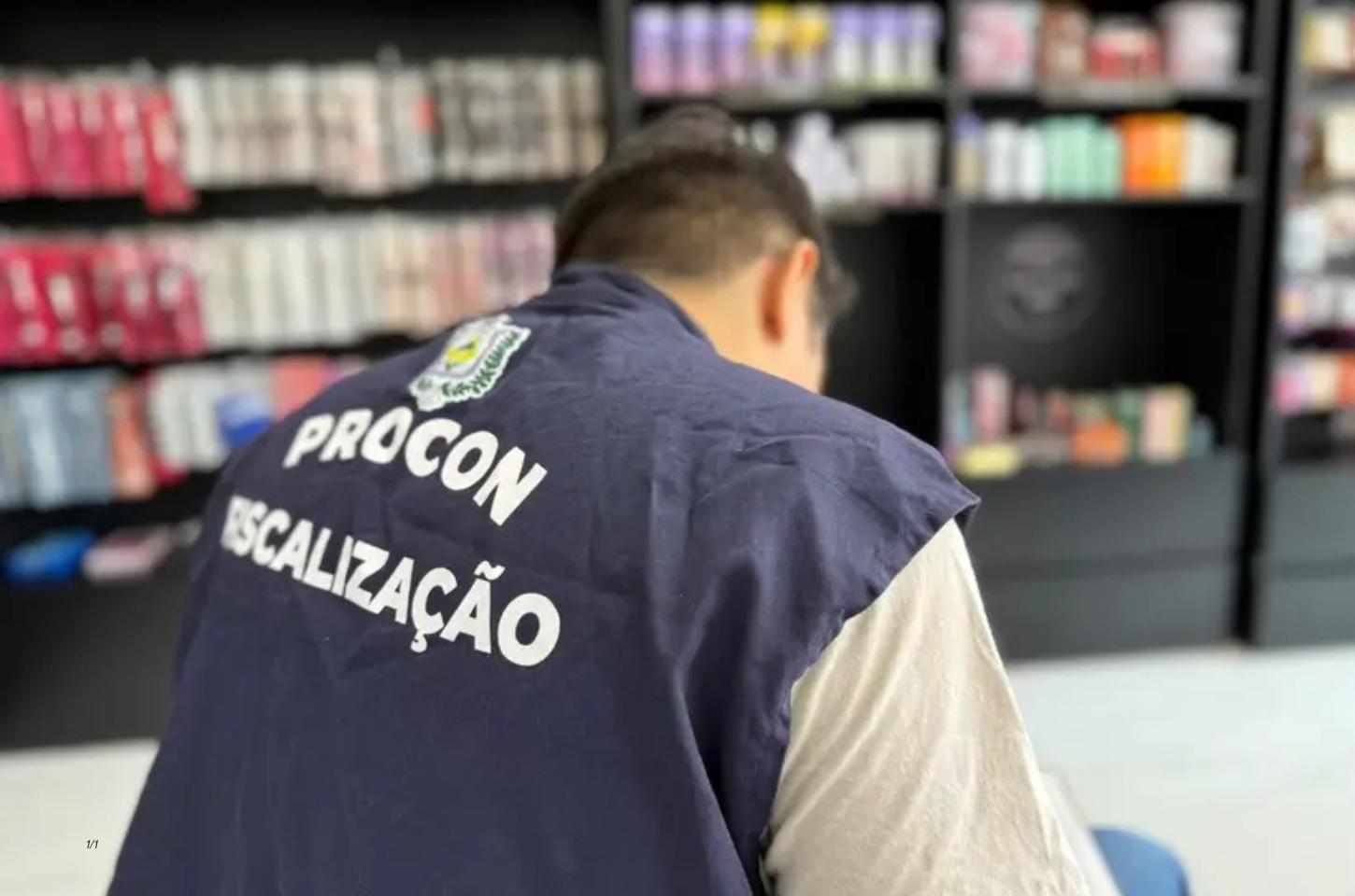 Procon orienta lojistas de Macapá e Santana para evitar abusos na Black Friday