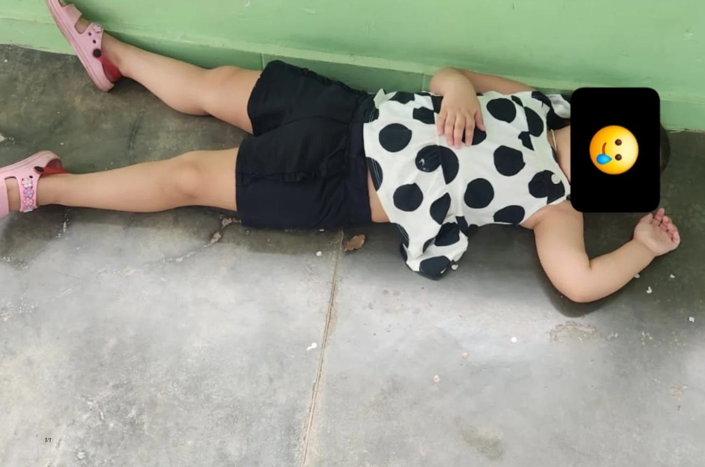 Criança autista é encontrada dormindo no chão do refeitório escolar