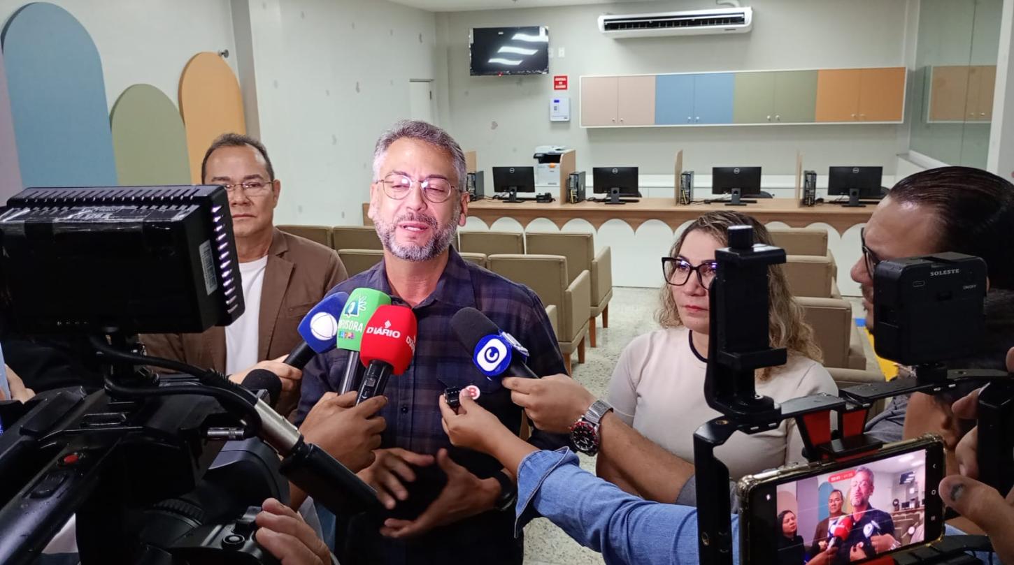 Governador Clécio inspeciona Hospital da Criança um dia antes da inauguração