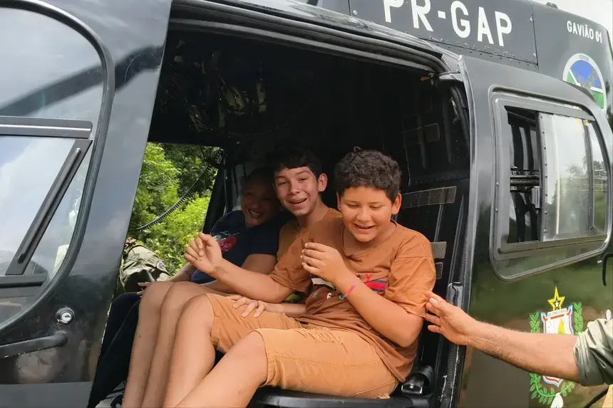 Sobrevoo no GTA emociona criança no Amapá Mais Seguro em Macapá