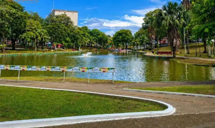 Praça Floriano terá pescaria, serviços e shows no feriado em Macapá